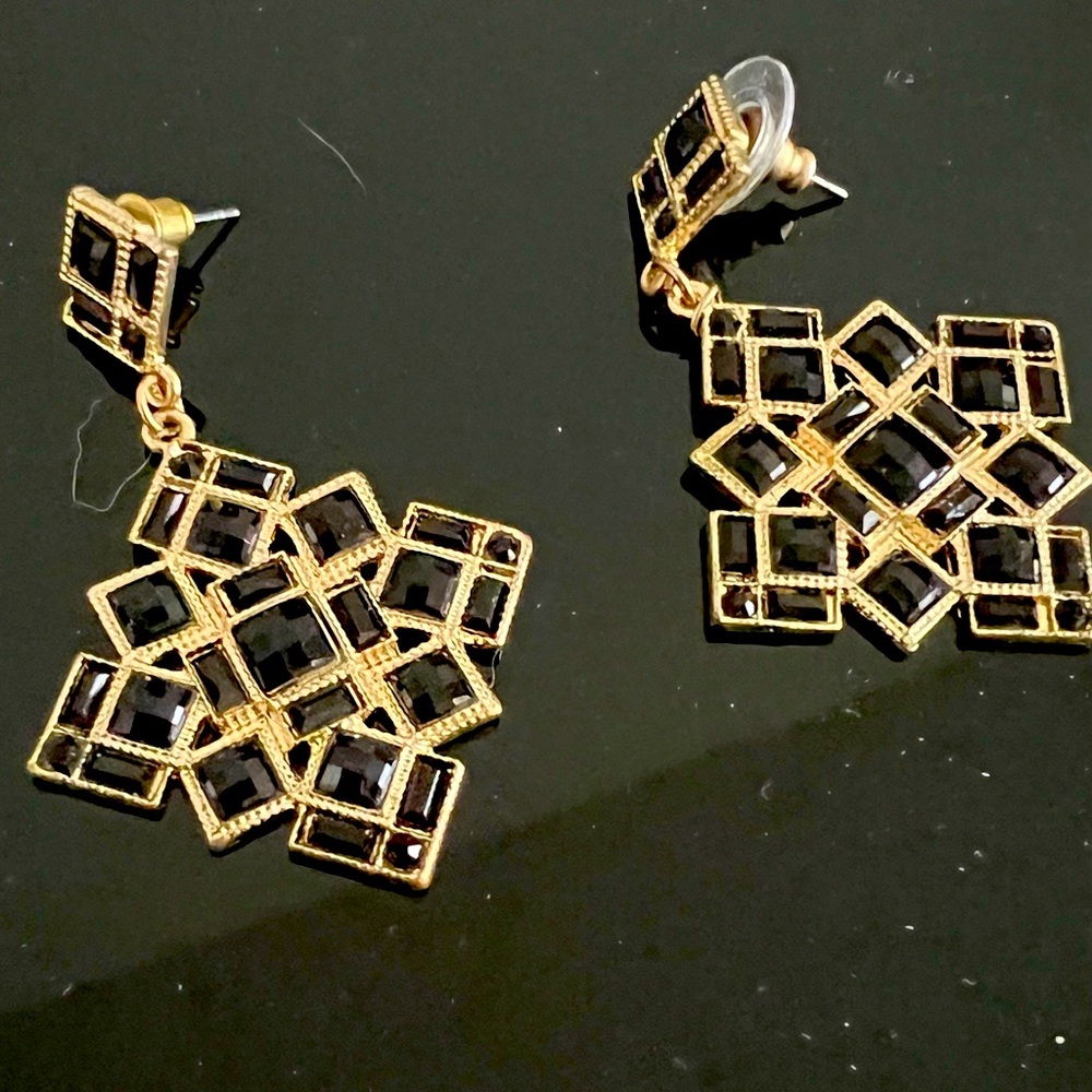 Vintage black and gold earrings